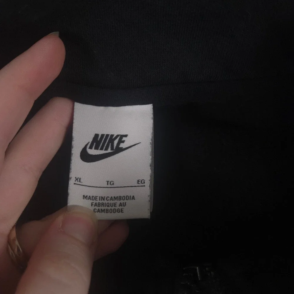 Nike Sweatshirt Men XL Black Sportswear Club 1/2 Zip Fleece Pullover Logo Pocket
